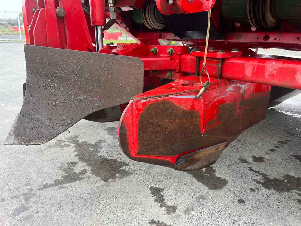 Kombajn Grimme GB 215: slika Kombajn Grimme GB 215 Kombajn Grimme GB 215: slika Kombajn Grimme GB 215