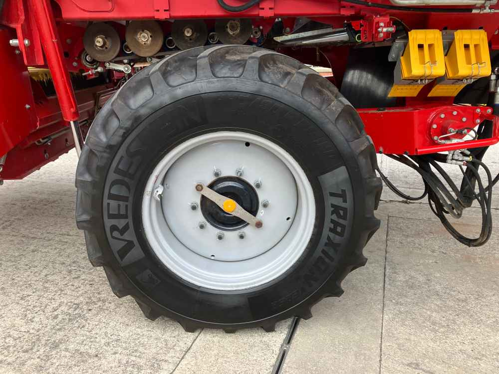 Kombajn Grimme Grimme Select 200 2 Row Trailed Potato Harvester: slika Kombajn Grimme Grimme Select 200 2 Row Trailed Potato Harvester