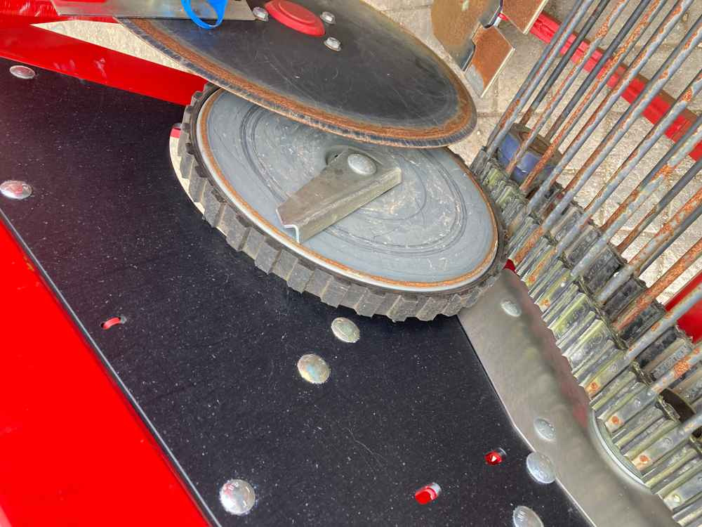 Grimme Grimme WH100 Single Row Potato Windrower - Kombajn: slika Grimme Grimme WH100 Single Row Potato Windrower - Kombajn Grimme Grimme WH100 Single Row Potato Windrower - Kombajn: slika Grimme Grimme WH100 Single Row Potato Windrower - Kombajn