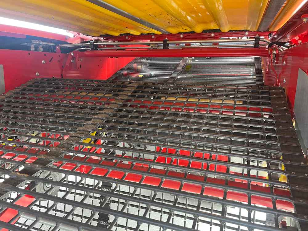 Grimme VARITRON 270 PLATINUM TT - Kombajn: slika Grimme VARITRON 270 PLATINUM TT - Kombajn Grimme VARITRON 270 PLATINUM TT - Kombajn: slika Grimme VARITRON 270 PLATINUM TT - Kombajn