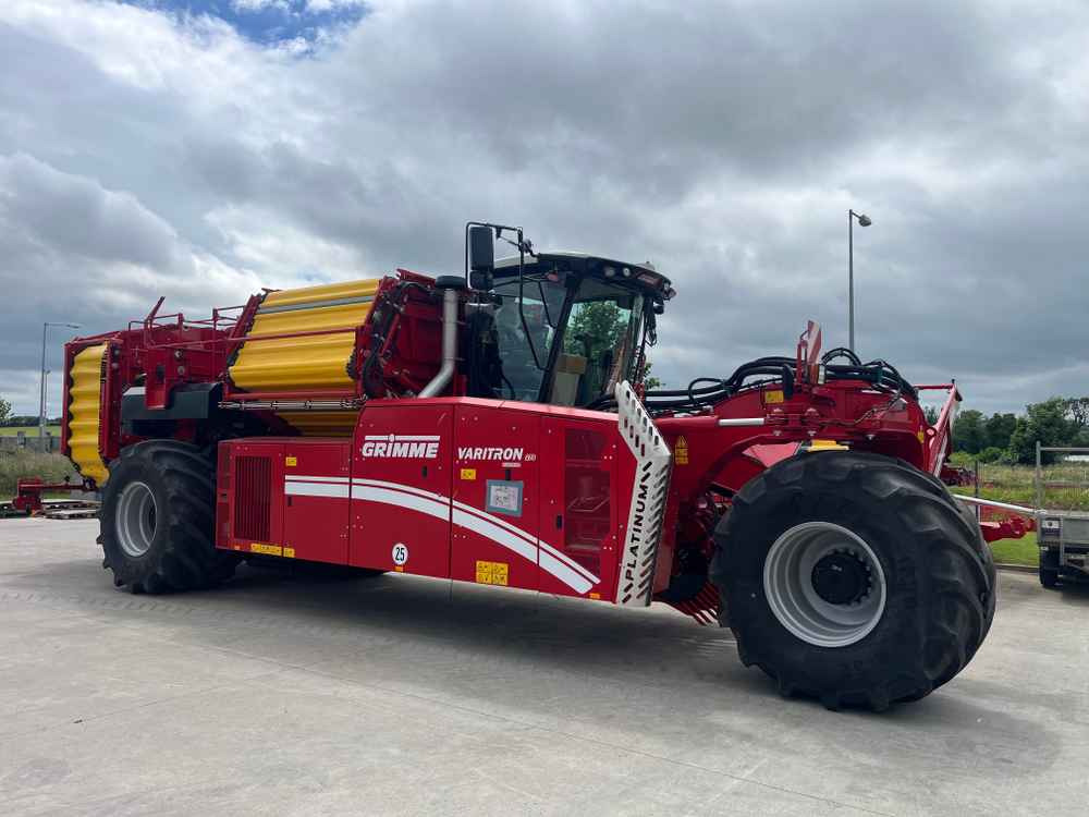 Grimme VARITRON 270 PLATINUM TT - Kombajn: slika Grimme VARITRON 270 PLATINUM TT - Kombajn Grimme VARITRON 270 PLATINUM TT - Kombajn: slika Grimme VARITRON 270 PLATINUM TT - Kombajn