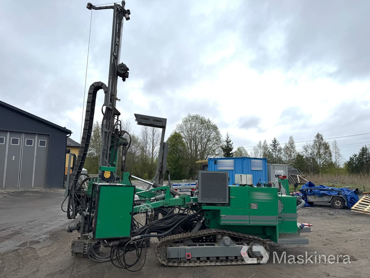 Borrvagn Gemsa Gemrock 45 S - Platforma za bušenje: slika Borrvagn Gemsa Gemrock 45 S - Platforma za bušenje Borrvagn Gemsa Gemrock 45 S - Platforma za bušenje: slika Borrvagn Gemsa Gemrock 45 S - Platforma za bušenje