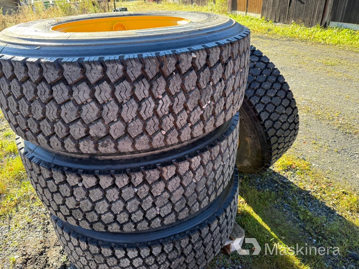 Bridgestone M788 Entreprenaddäck på fälg 385/65R22.5 - Kompletan kotač za Građevinski strojevi: slika Bridgestone M788 Entreprenaddäck på fälg 385/65R22.5 - Kompletan kotač za Građevinski strojevi Bridgestone M788 Entreprenaddäck på fälg 385/65R22.5 - Kompletan kotač za Građevinski strojevi: slika Bridgestone M788 Entreprenaddäck på fälg 385/65R22.5 - Kompletan kotač za Građevinski strojevi