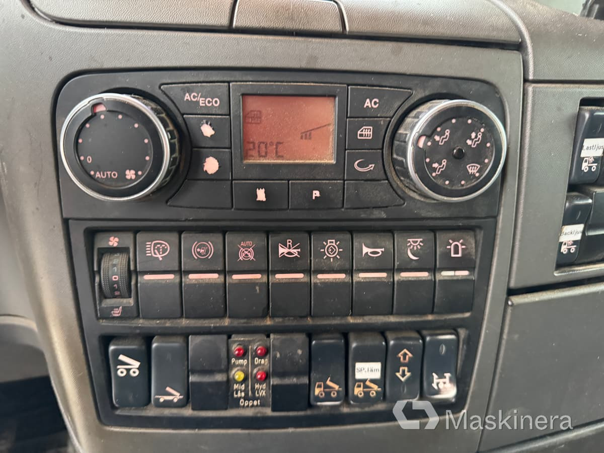 Kamion-šasija Dragbil Man TGX 26.440 6X4 BL: slika Kamion-šasija Dragbil Man TGX 26.440 6X4 BL