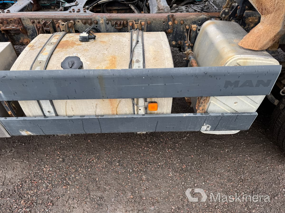 Kamion-šasija Dragbil Man TGX 26.440 6X4 BL: slika Kamion-šasija Dragbil Man TGX 26.440 6X4 BL