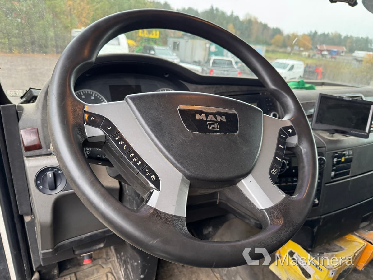 Kamion-šasija Dragbil Man TGX 26.440 6X4 BL: slika Kamion-šasija Dragbil Man TGX 26.440 6X4 BL