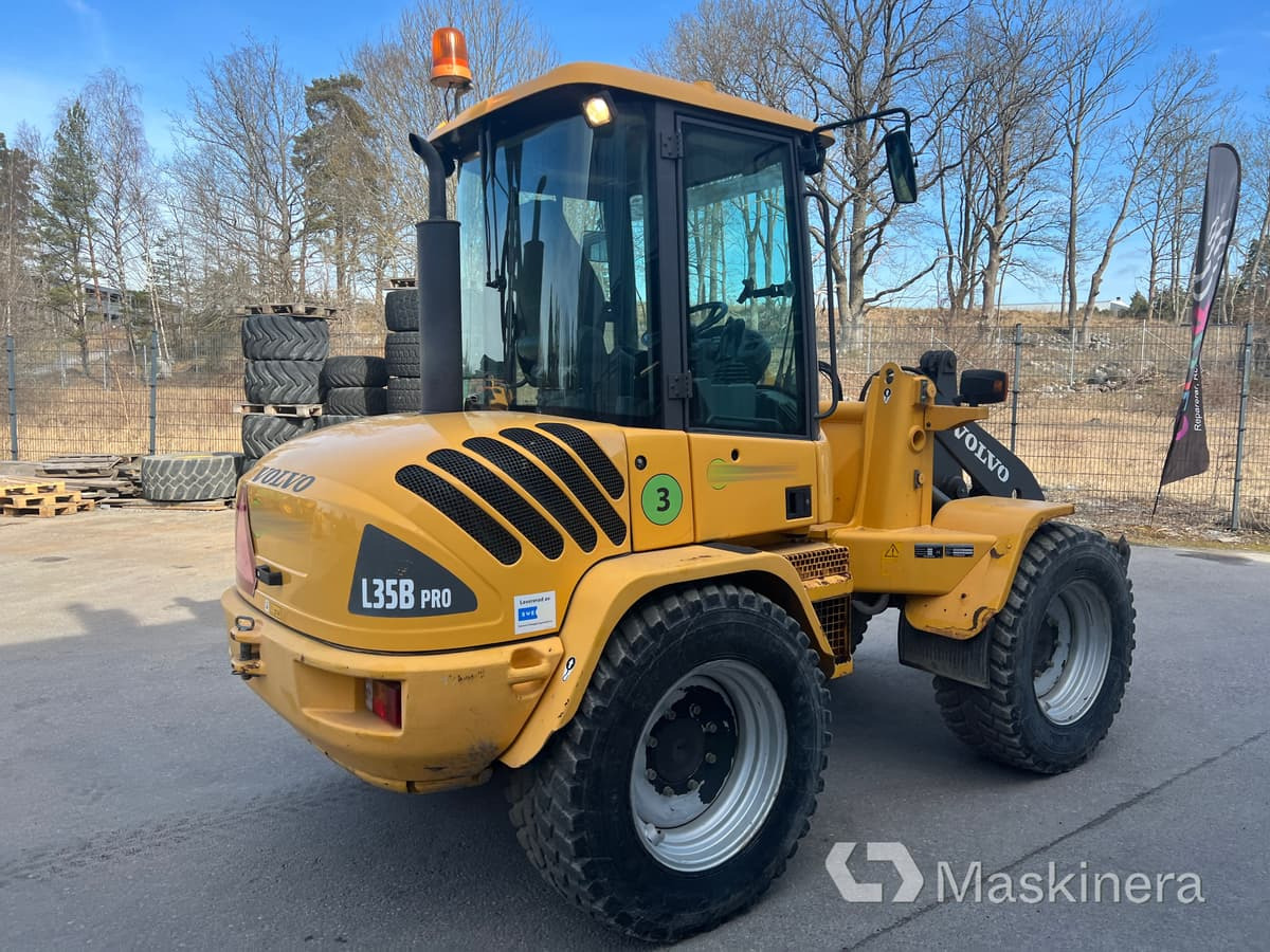 Hjullastare Volvo L35B - Drugi strojevi: slika Hjullastare Volvo L35B - Drugi strojevi Hjullastare Volvo L35B - Drugi strojevi: slika Hjullastare Volvo L35B - Drugi strojevi