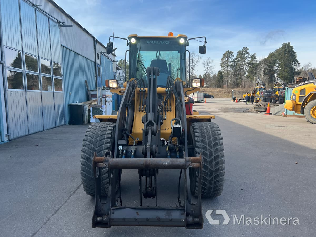 Hjullastare Volvo L35B - Drugi strojevi: slika Hjullastare Volvo L35B - Drugi strojevi Hjullastare Volvo L35B - Drugi strojevi: slika Hjullastare Volvo L35B - Drugi strojevi