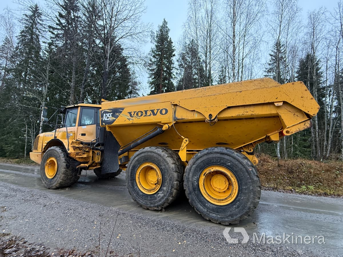Dumper Volvo A25E 6x6 - Zglobni istovarivač: slika Dumper Volvo A25E 6x6 - Zglobni istovarivač Dumper Volvo A25E 6x6 - Zglobni istovarivač: slika Dumper Volvo A25E 6x6 - Zglobni istovarivač