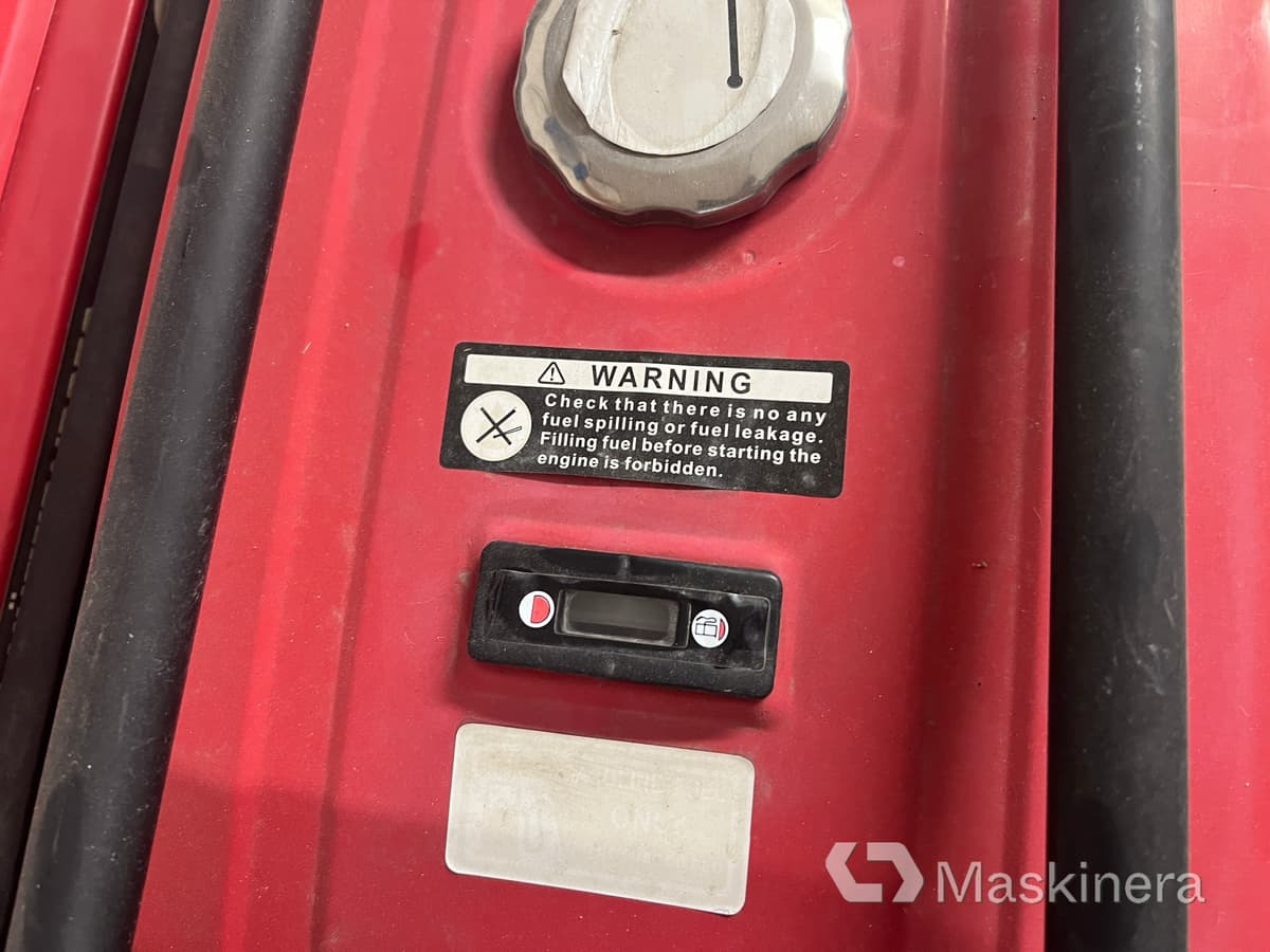 Elverk Huttenberg H8500W - Generatorski set: slika Elverk Huttenberg H8500W - Generatorski set Elverk Huttenberg H8500W - Generatorski set: slika Elverk Huttenberg H8500W - Generatorski set