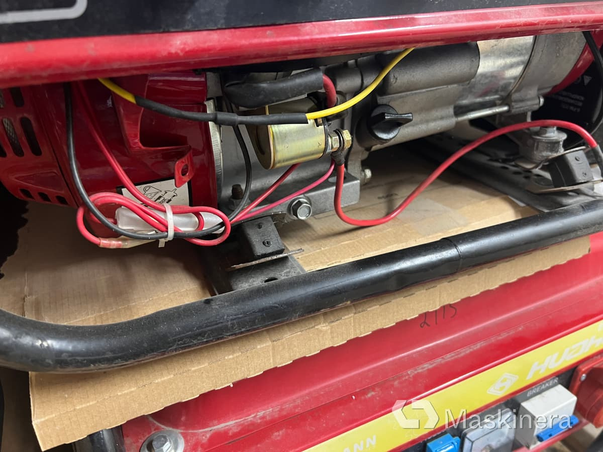 Elverk Huttenberg H8500W - Generatorski set: slika Elverk Huttenberg H8500W - Generatorski set Elverk Huttenberg H8500W - Generatorski set: slika Elverk Huttenberg H8500W - Generatorski set