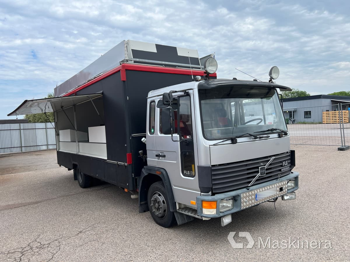 Foodtruck Volvo FL611 4X2 - Kamion za prodaju brze hrane: slika Foodtruck Volvo FL611 4X2 - Kamion za prodaju brze hrane Foodtruck Volvo FL611 4X2 - Kamion za prodaju brze hrane: slika Foodtruck Volvo FL611 4X2 - Kamion za prodaju brze hrane