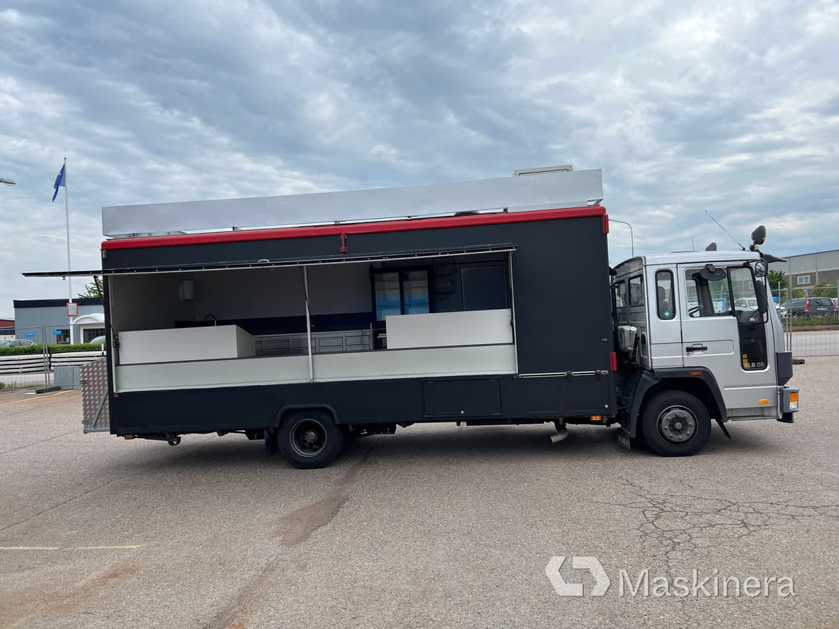 Foodtruck Volvo FL611 4X2 - Kamion za prodaju brze hrane: slika  Foodtruck Volvo FL611 4X2 - Kamion za prodaju brze hrane Foodtruck Volvo FL611 4X2 - Kamion za prodaju brze hrane: slika  Foodtruck Volvo FL611 4X2 - Kamion za prodaju brze hrane