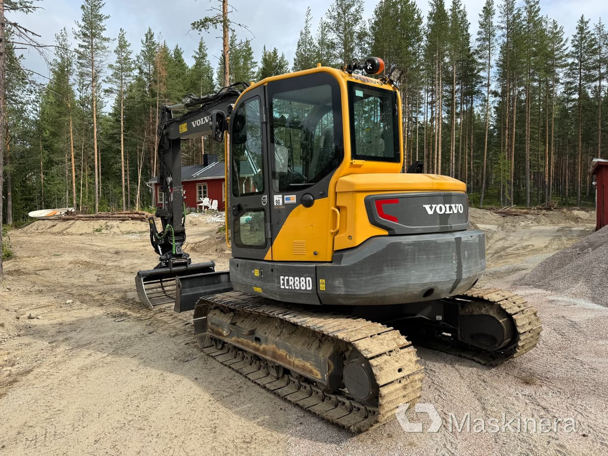 Grävmaskin Volvo ECR88D med tillbehör - Bager gusjeničar: slika Grävmaskin Volvo ECR88D med tillbehör - Bager gusjeničar Grävmaskin Volvo ECR88D med tillbehör - Bager gusjeničar: slika Grävmaskin Volvo ECR88D med tillbehör - Bager gusjeničar