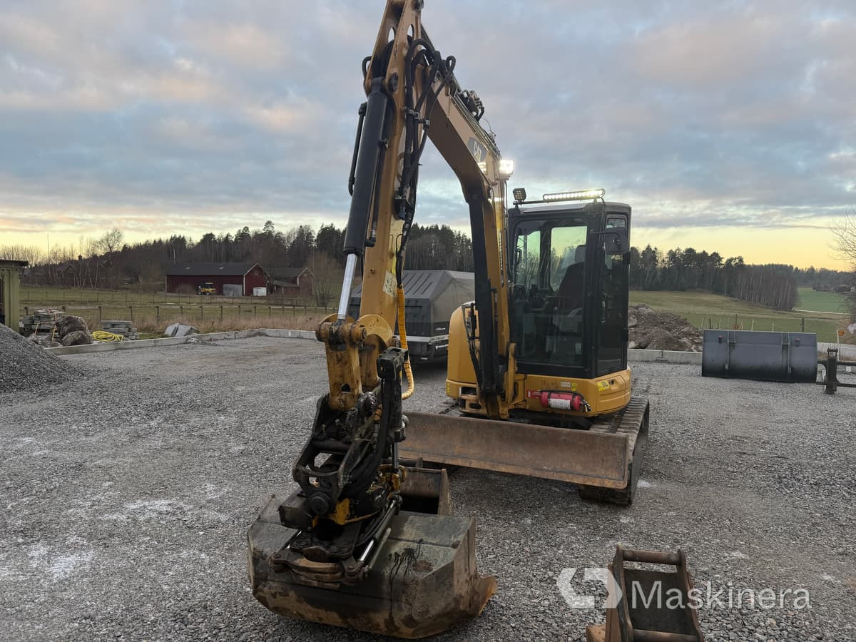 Grävmaskin CAT 305E2 CR med tillbehör - Bager gusjeničar: slika Grävmaskin CAT 305E2 CR med tillbehör - Bager gusjeničar Grävmaskin CAT 305E2 CR med tillbehör - Bager gusjeničar: slika Grävmaskin CAT 305E2 CR med tillbehör - Bager gusjeničar