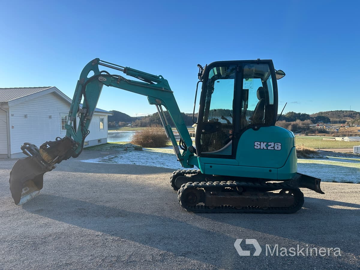 Grävmaskin Kobelco SK26 - Bager gusjeničar: slika Grävmaskin Kobelco SK26 - Bager gusjeničar Grävmaskin Kobelco SK26 - Bager gusjeničar: slika Grävmaskin Kobelco SK26 - Bager gusjeničar