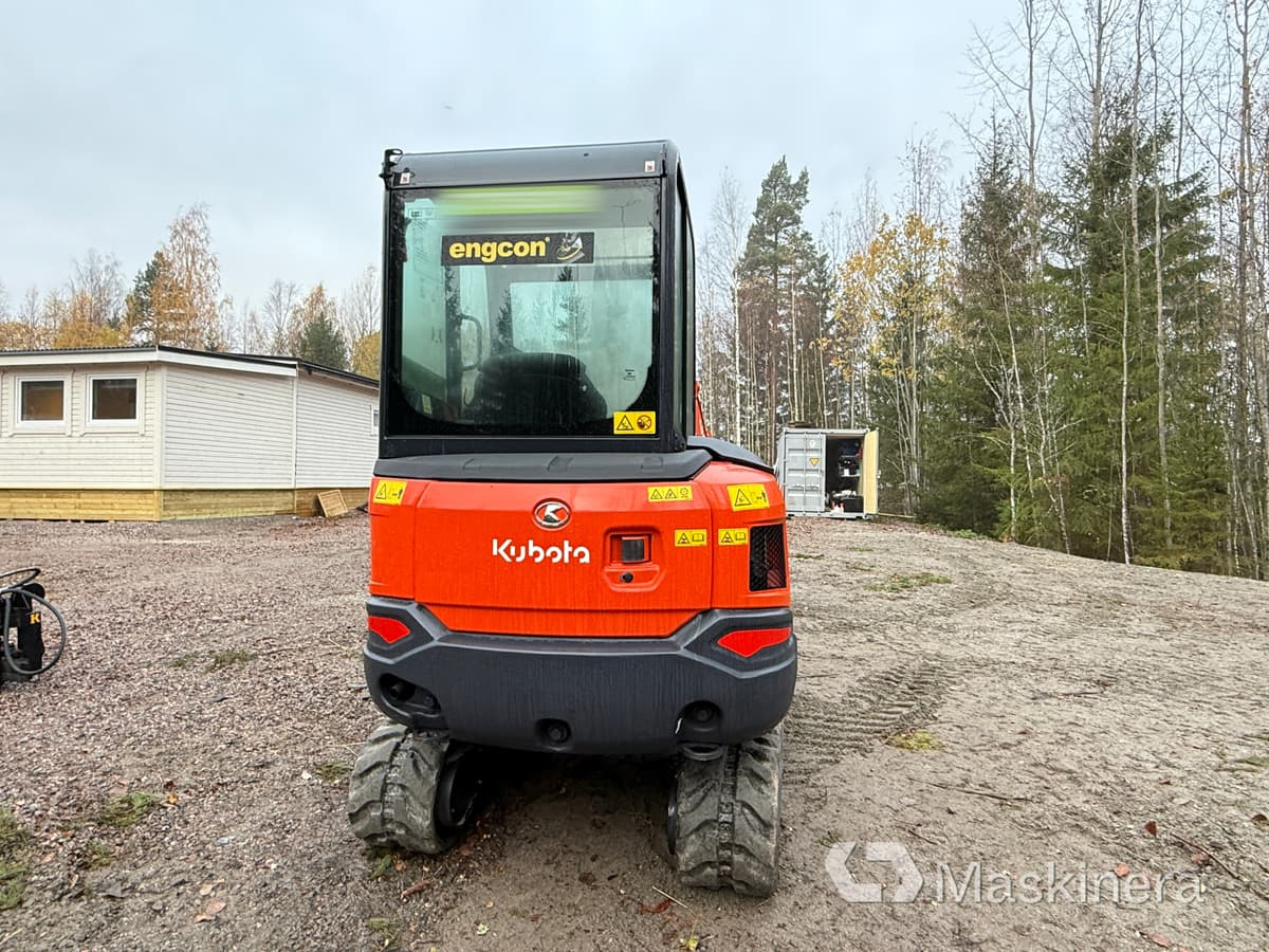 Grävmaskin Kubota KX027-4 med flera redskap - Bager gusjeničar: slika Grävmaskin Kubota KX027-4 med flera redskap - Bager gusjeničar Grävmaskin Kubota KX027-4 med flera redskap - Bager gusjeničar: slika Grävmaskin Kubota KX027-4 med flera redskap - Bager gusjeničar