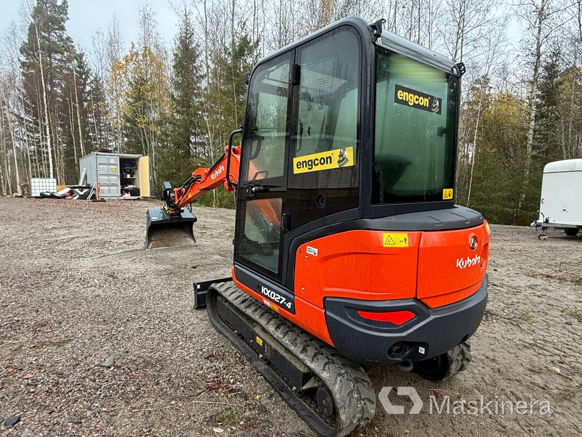 Grävmaskin Kubota KX027-4 med flera redskap - Bager gusjeničar: slika Grävmaskin Kubota KX027-4 med flera redskap - Bager gusjeničar Grävmaskin Kubota KX027-4 med flera redskap - Bager gusjeničar: slika Grävmaskin Kubota KX027-4 med flera redskap - Bager gusjeničar