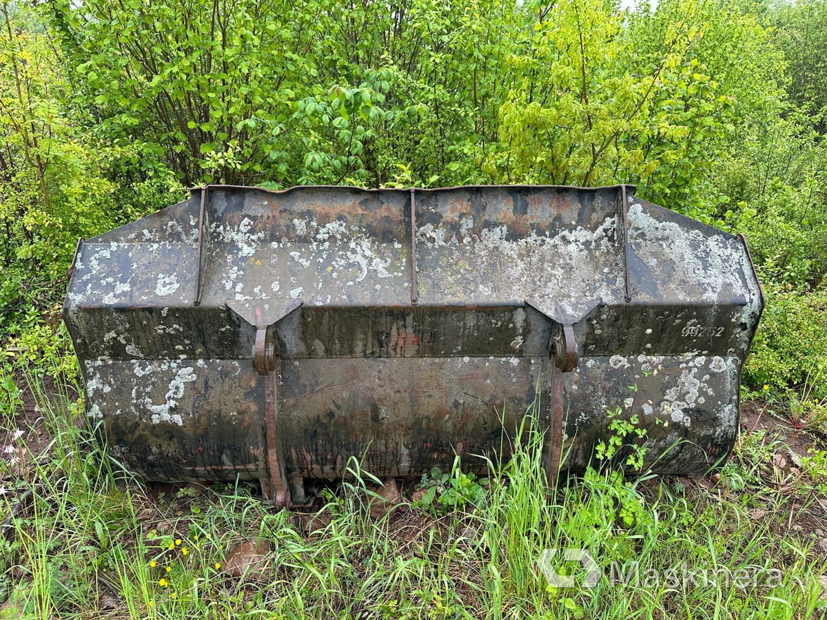 Grusskopa Volvo Stora BM - Utovarna korpa: slika Grusskopa Volvo Stora BM - Utovarna korpa Grusskopa Volvo Stora BM - Utovarna korpa: slika Grusskopa Volvo Stora BM - Utovarna korpa