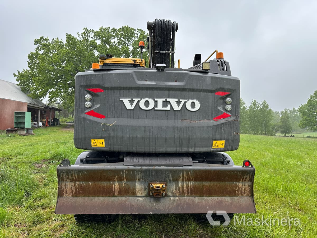 Hjulgrävare Volvo EW160E med vagn och redskap - Bager gusjeničar: slika Hjulgrävare Volvo EW160E med vagn och redskap - Bager gusjeničar Hjulgrävare Volvo EW160E med vagn och redskap - Bager gusjeničar: slika Hjulgrävare Volvo EW160E med vagn och redskap - Bager gusjeničar