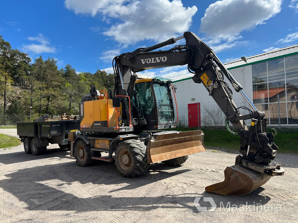 Hjulgrävare Volvo EWR150E med tillbehör - Bager gusjeničar: slika Hjulgrävare Volvo EWR150E med tillbehör - Bager gusjeničar Hjulgrävare Volvo EWR150E med tillbehör - Bager gusjeničar: slika Hjulgrävare Volvo EWR150E med tillbehör - Bager gusjeničar