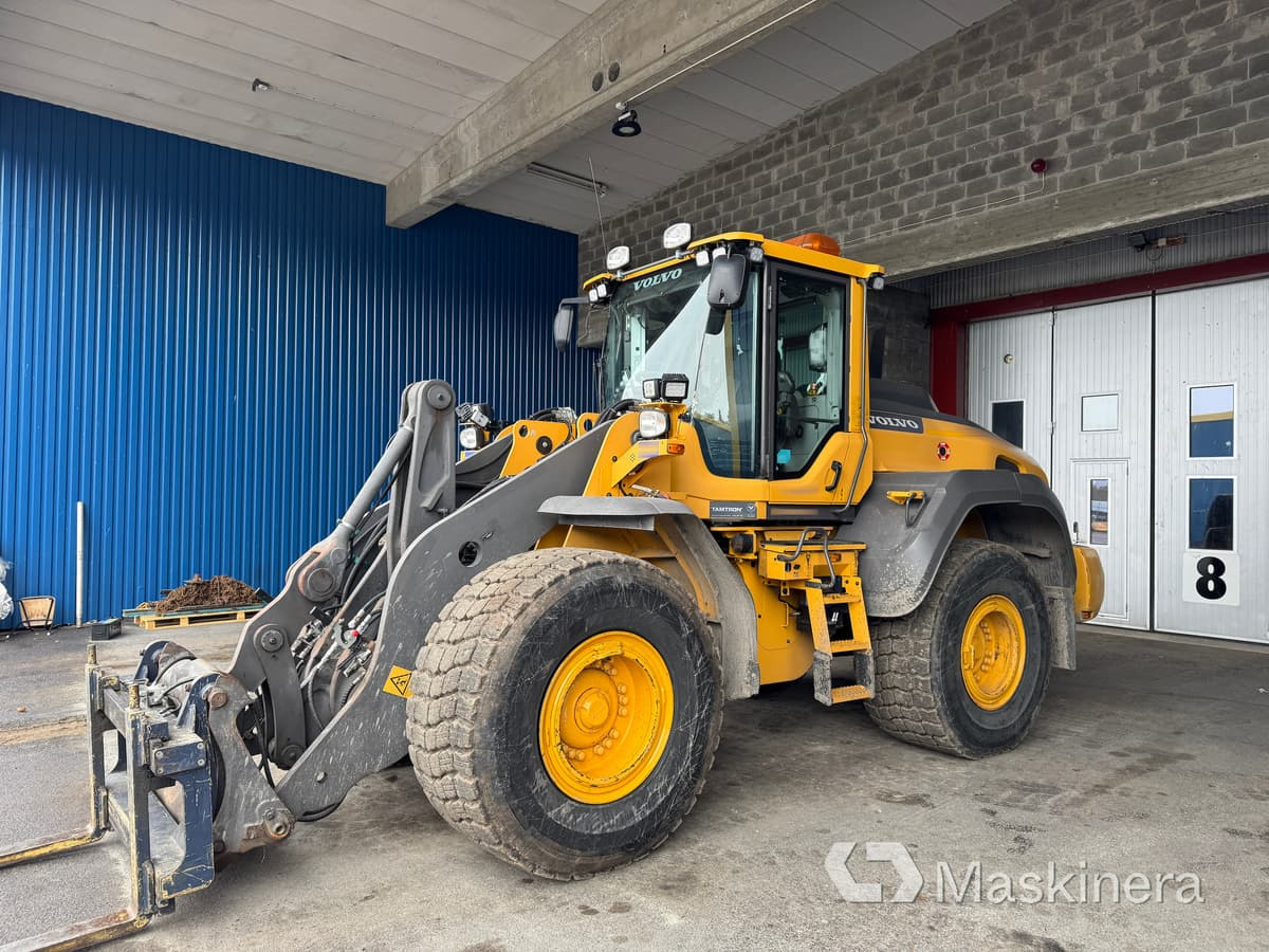 Hjullastare Volvo L110H med redskap - Utovarivač na kotačima: slika Hjullastare Volvo L110H med redskap - Utovarivač na kotačima Hjullastare Volvo L110H med redskap - Utovarivač na kotačima: slika Hjullastare Volvo L110H med redskap - Utovarivač na kotačima