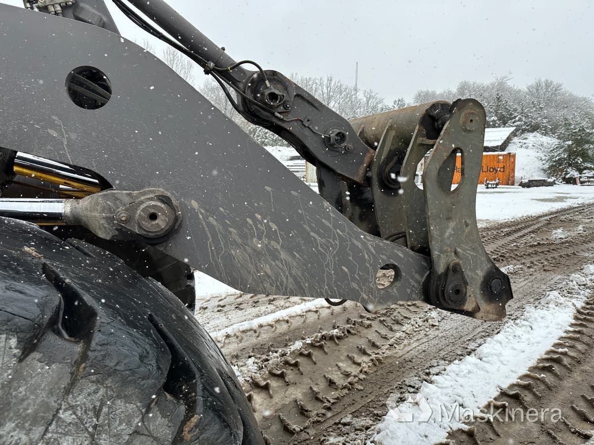 Zakup  Hjullastare Volvo L180H Hjullastare Volvo L180H: slika Zakup  Hjullastare Volvo L180H Hjullastare Volvo L180H