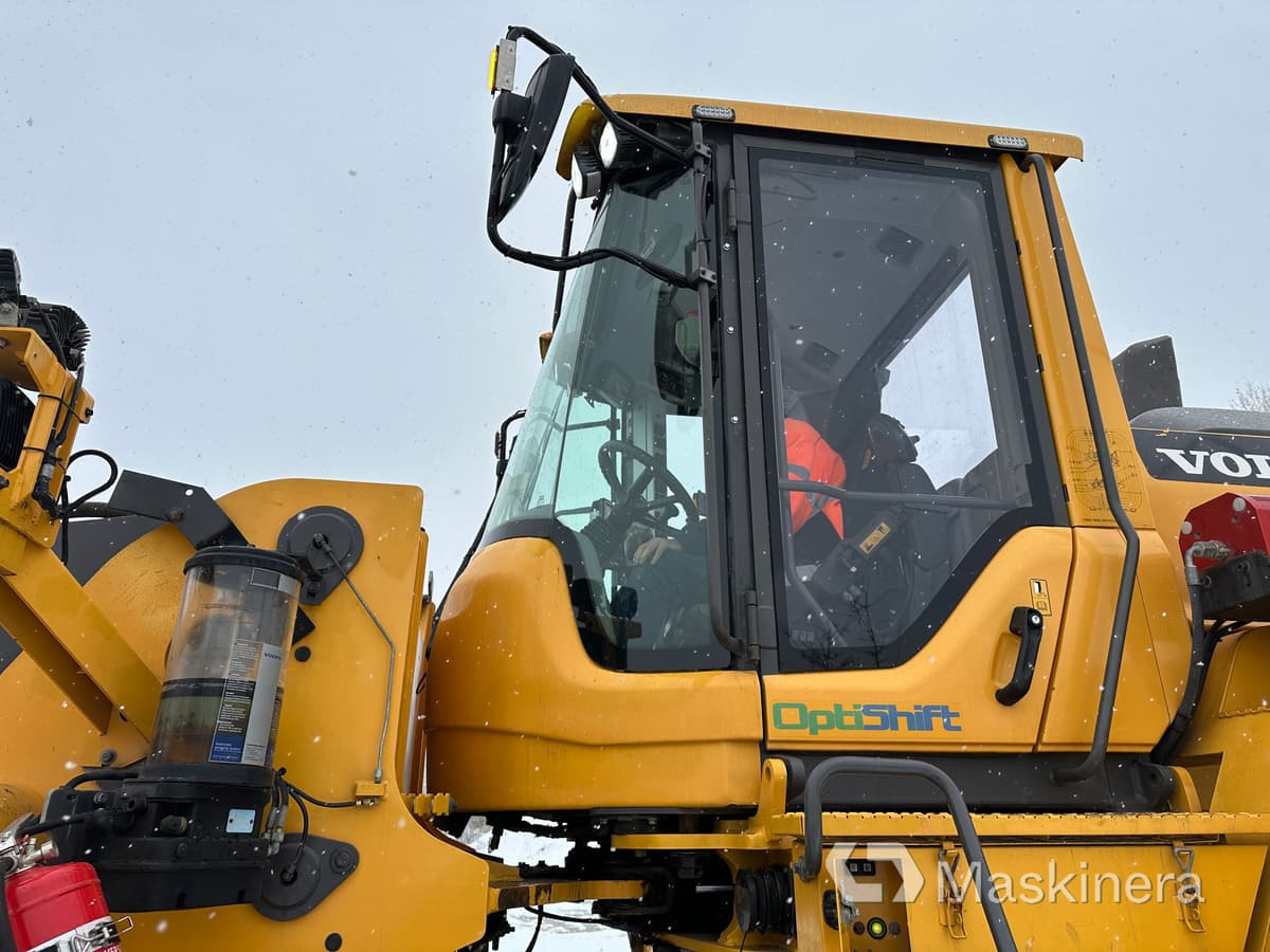 Zakup  Hjullastare Volvo L180H Hjullastare Volvo L180H: slika Zakup  Hjullastare Volvo L180H Hjullastare Volvo L180H