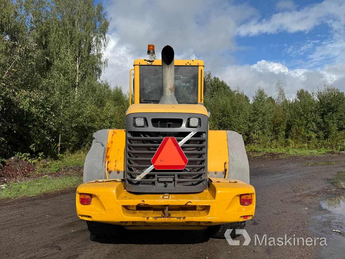 Hjullastare Volvo L70E - Utovarivač na kotačima: slika Hjullastare Volvo L70E - Utovarivač na kotačima Hjullastare Volvo L70E - Utovarivač na kotačima: slika Hjullastare Volvo L70E - Utovarivač na kotačima