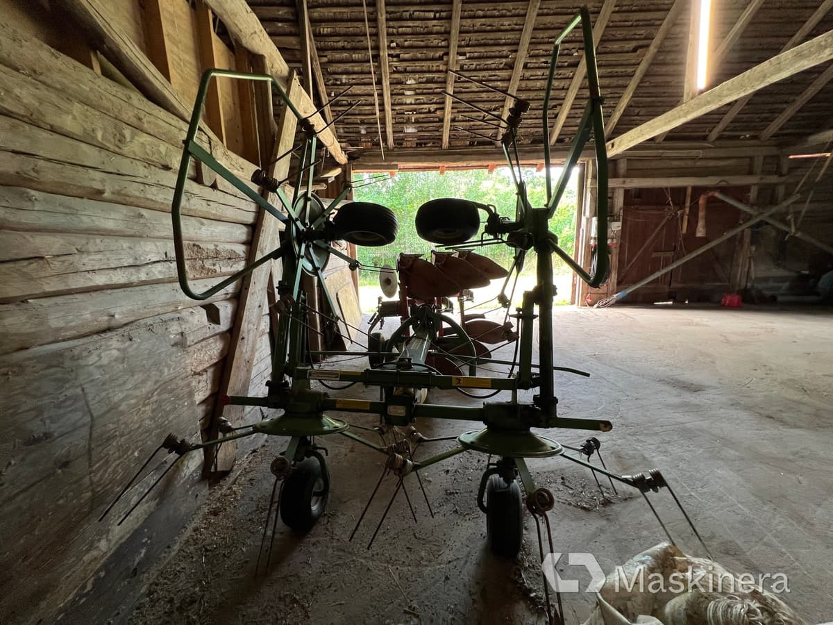 Hövändare Kuhn GF 5000 MH - Prevrtač sijena/ Grabulje: slika Hövändare Kuhn GF 5000 MH - Prevrtač sijena/ Grabulje Hövändare Kuhn GF 5000 MH - Prevrtač sijena/ Grabulje: slika Hövändare Kuhn GF 5000 MH - Prevrtač sijena/ Grabulje