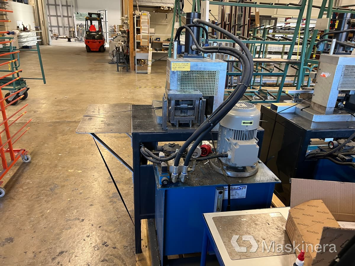 Hydraulisk press Santas Mekaniska DS88 - Apkant preša: slika Hydraulisk press Santas Mekaniska DS88 - Apkant preša Hydraulisk press Santas Mekaniska DS88 - Apkant preša: slika Hydraulisk press Santas Mekaniska DS88 - Apkant preša