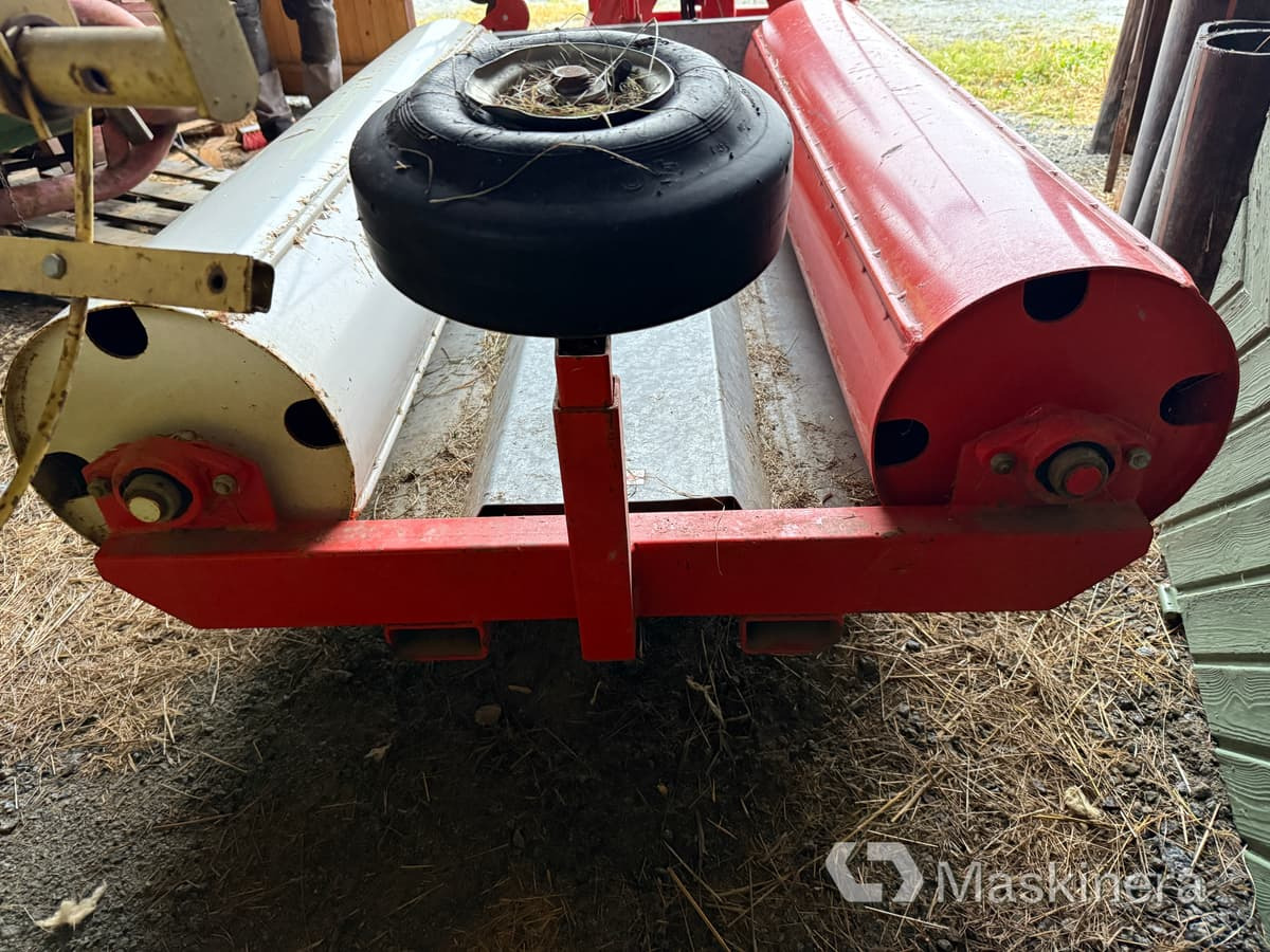 Inplastare Ysta Bale wrap 1600 med sidospakar - Omotač bala: slika Inplastare Ysta Bale wrap 1600 med sidospakar - Omotač bala Inplastare Ysta Bale wrap 1600 med sidospakar - Omotač bala: slika Inplastare Ysta Bale wrap 1600 med sidospakar - Omotač bala