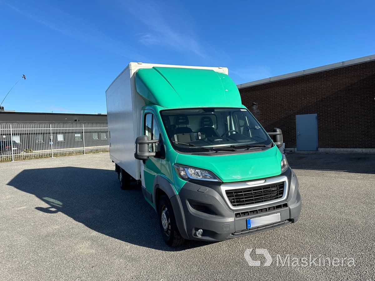 Lastbil Peugeot Boxer 2017 - Dostavno vozilo sa zatvorenim sandukom: slika Lastbil Peugeot Boxer 2017 - Dostavno vozilo sa zatvorenim sandukom Lastbil Peugeot Boxer 2017 - Dostavno vozilo sa zatvorenim sandukom: slika Lastbil Peugeot Boxer 2017 - Dostavno vozilo sa zatvorenim sandukom