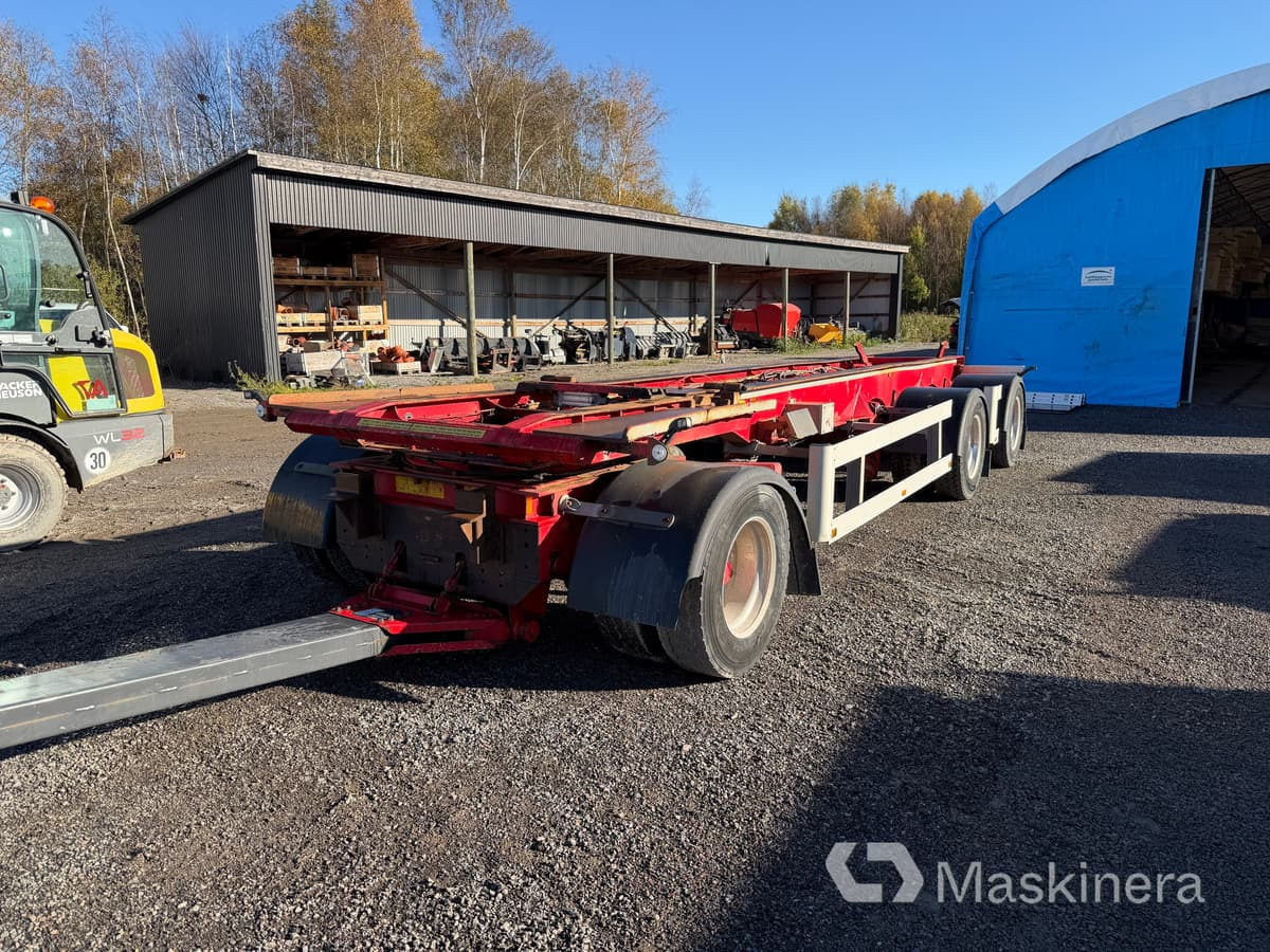 Lastväxlarvagn Kilafors - Transporter kontejnera/ Prikolica s izmjenjivim sanducima: slika Lastväxlarvagn Kilafors - Transporter kontejnera/ Prikolica s izmjenjivim sanducima Lastväxlarvagn Kilafors - Transporter kontejnera/ Prikolica s izmjenjivim sanducima: slika Lastväxlarvagn Kilafors - Transporter kontejnera/ Prikolica s izmjenjivim sanducima