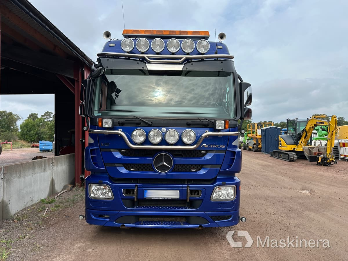 Mercedes Benz 930.24 3260L Krokbil Mercedes Benz 3260L med Cameleont - Kamion s kukastom dizalicom: slika Mercedes Benz 930.24 3260L Krokbil Mercedes Benz 3260L med Cameleont - Kamion s kukastom dizalicom Mercedes Benz 930.24 3260L Krokbil Mercedes Benz 3260L med Cameleont - Kamion s kukastom dizalicom: slika Mercedes Benz 930.24 3260L Krokbil Mercedes Benz 3260L med Cameleont - Kamion s kukastom dizalicom