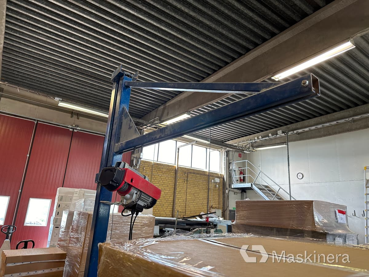 Pelarkran Vinsch 400 kg - Skladišna oprema: slika Pelarkran Vinsch 400 kg - Skladišna oprema Pelarkran Vinsch 400 kg - Skladišna oprema: slika Pelarkran Vinsch 400 kg - Skladišna oprema