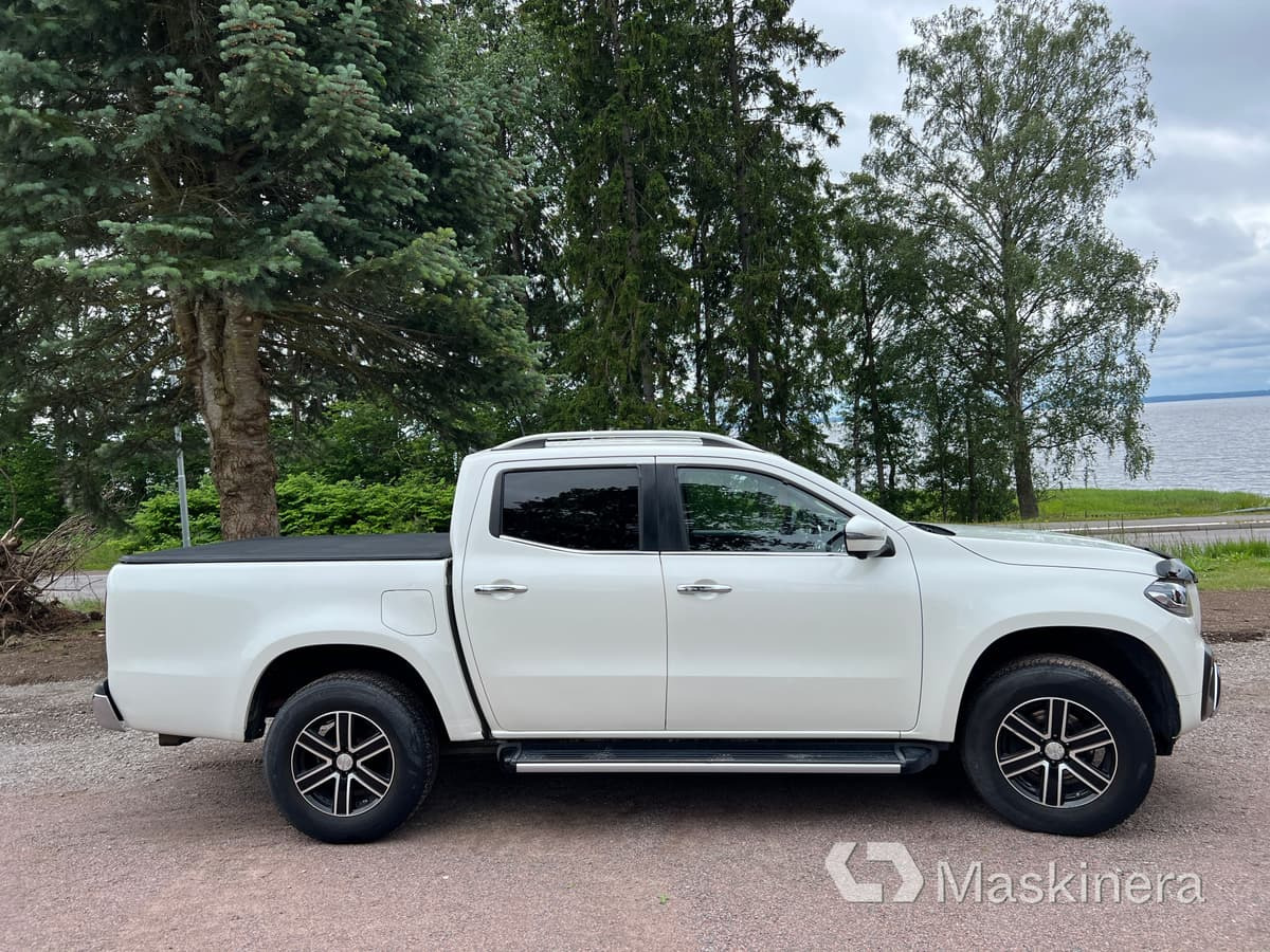 Pickup Mercedes-Benz X 250 d - Furgon: slika Pickup Mercedes-Benz X 250 d - Furgon Pickup Mercedes-Benz X 250 d - Furgon: slika Pickup Mercedes-Benz X 250 d - Furgon