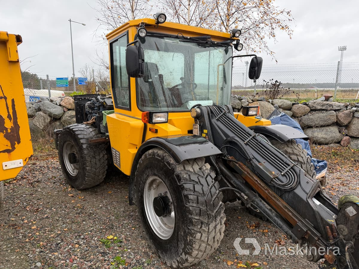 Redskapsbärare Lundberg 4200 LS Teleskop (Repobjekt) - Utovarivač na kotačima: slika Redskapsbärare Lundberg 4200 LS Teleskop (Repobjekt) - Utovarivač na kotačima Redskapsbärare Lundberg 4200 LS Teleskop (Repobjekt) - Utovarivač na kotačima: slika Redskapsbärare Lundberg 4200 LS Teleskop (Repobjekt) - Utovarivač na kotačima