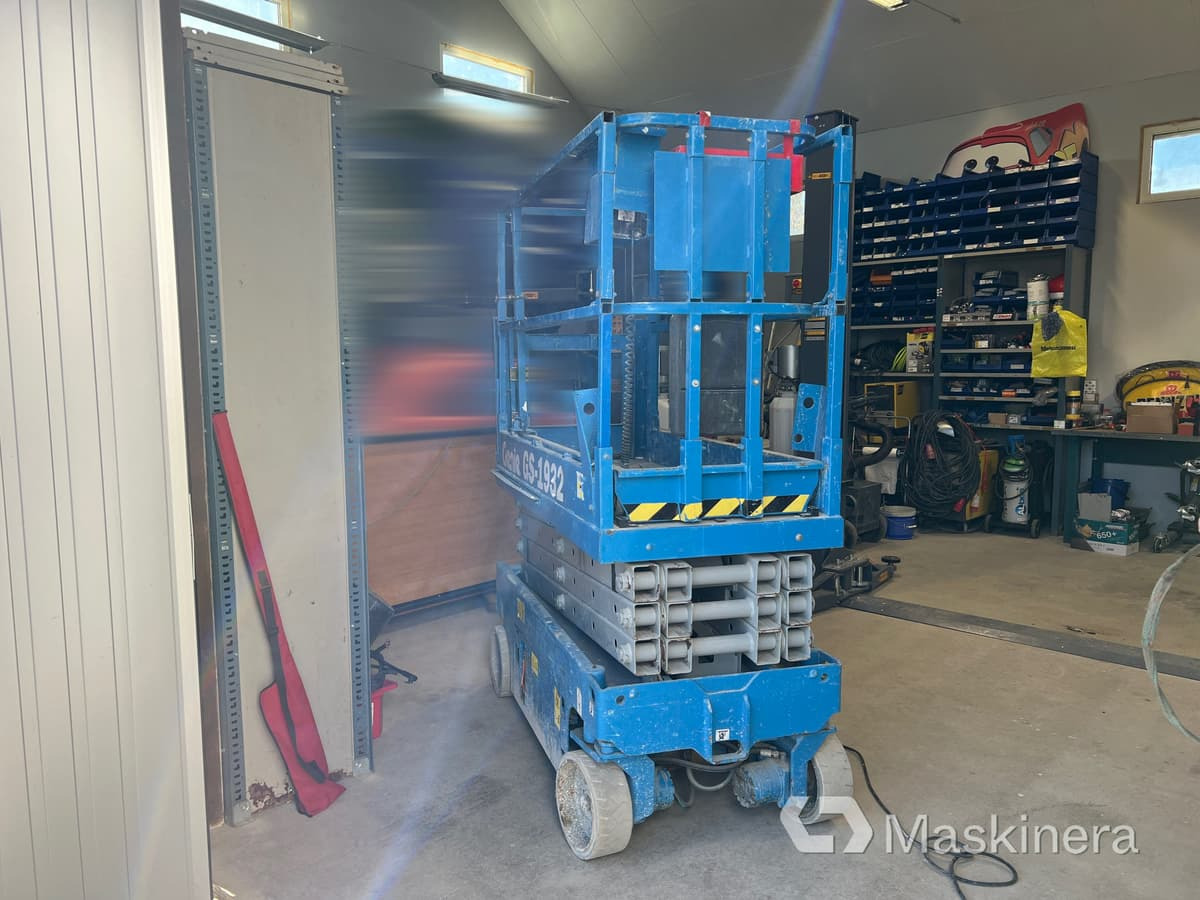 Saxlift Genie GS-1932 - Škarasta podizna platforma: slika Saxlift Genie GS-1932 - Škarasta podizna platforma Saxlift Genie GS-1932 - Škarasta podizna platforma: slika Saxlift Genie GS-1932 - Škarasta podizna platforma