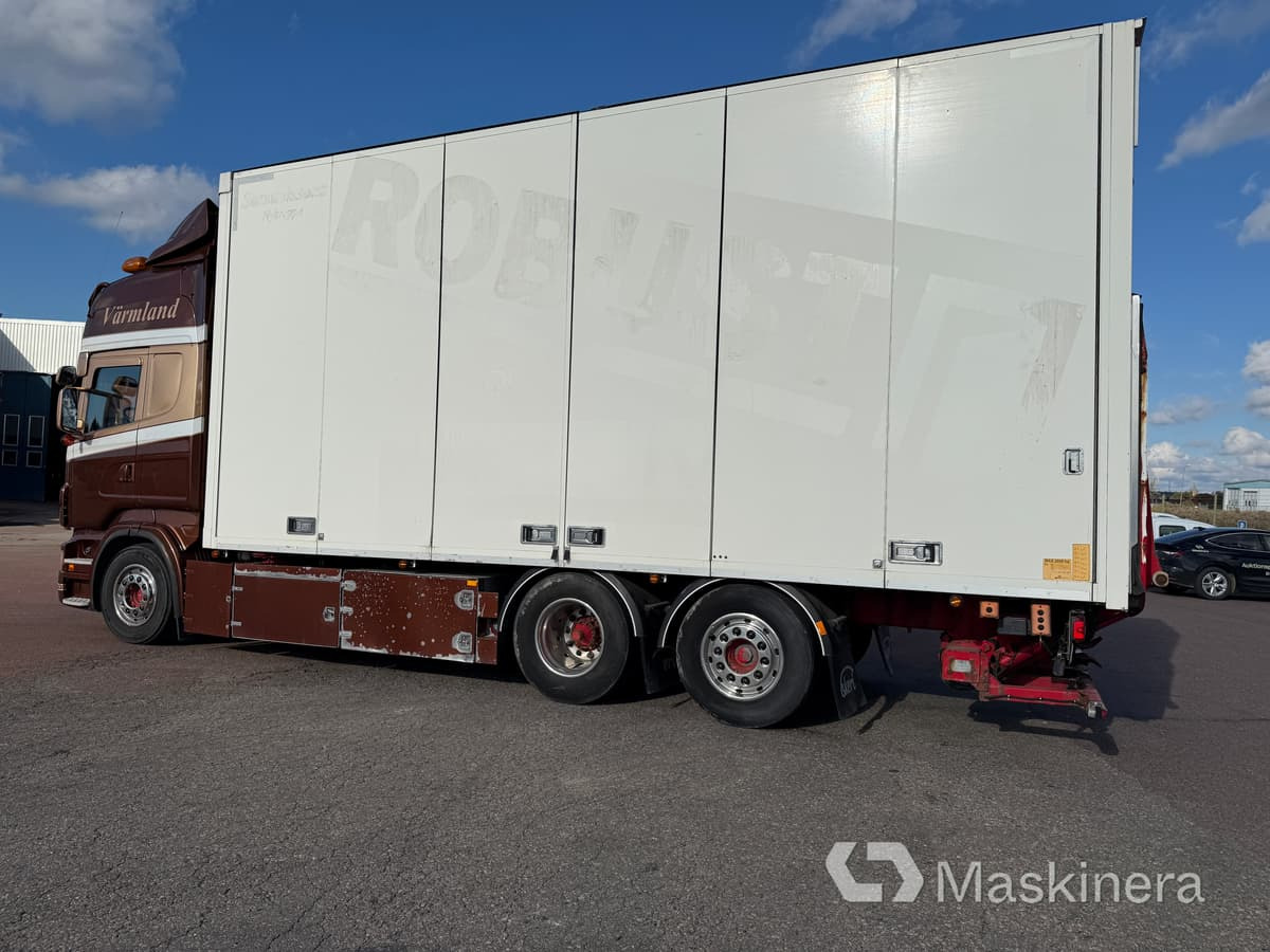 Scania R560 Skåpbil Scania R560 - Kamion sandučar: slika Scania R560 Skåpbil Scania R560 - Kamion sandučar Scania R560 Skåpbil Scania R560 - Kamion sandučar: slika Scania R560 Skåpbil Scania R560 - Kamion sandučar