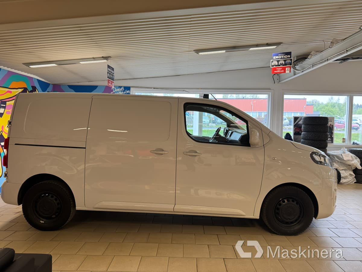 Skåpbil Citroën Jumpy - Mali kombi: slika Skåpbil Citroën Jumpy - Mali kombi Skåpbil Citroën Jumpy - Mali kombi: slika Skåpbil Citroën Jumpy - Mali kombi