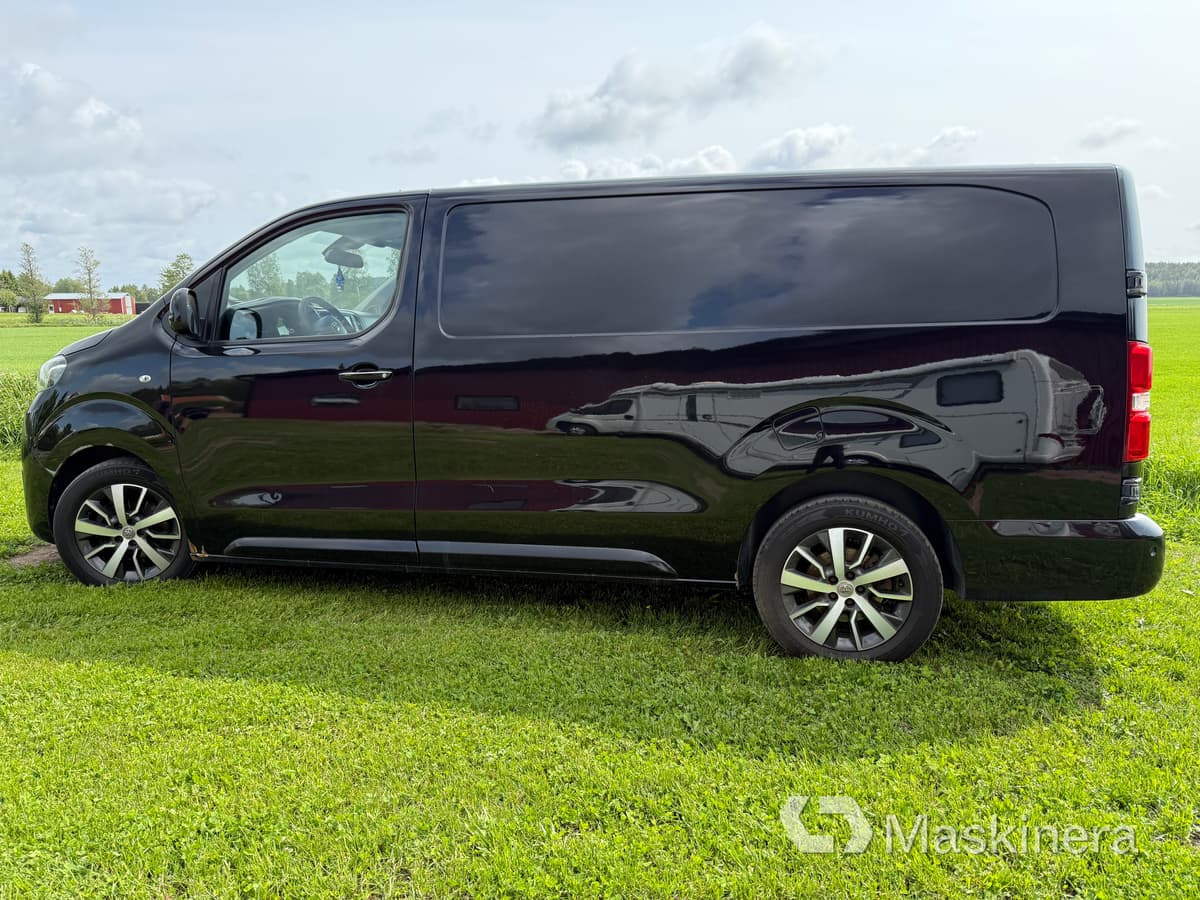 Skåpbil Toyota Proace 2,0 D - Furgon: slika Skåpbil Toyota Proace 2,0 D - Furgon Skåpbil Toyota Proace 2,0 D - Furgon: slika Skåpbil Toyota Proace 2,0 D - Furgon