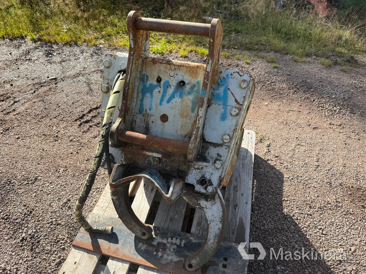 Skopa Grab john med gripklo S45 - Korpa za bager: slika Skopa Grab john med gripklo S45 - Korpa za bager Skopa Grab john med gripklo S45 - Korpa za bager: slika Skopa Grab john med gripklo S45 - Korpa za bager