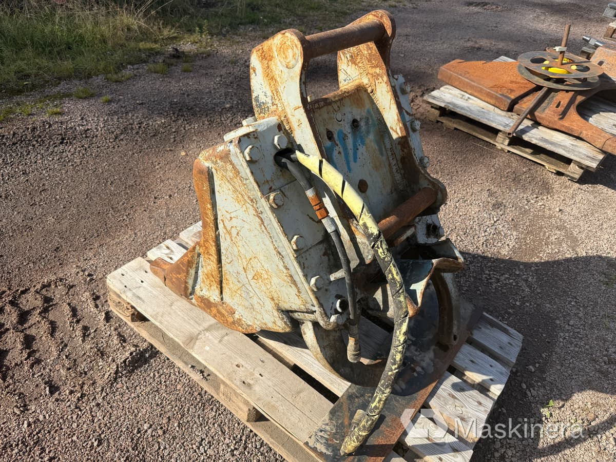 Skopa Grab john med gripklo S45 - Korpa za bager: slika Skopa Grab john med gripklo S45 - Korpa za bager Skopa Grab john med gripklo S45 - Korpa za bager: slika Skopa Grab john med gripklo S45 - Korpa za bager