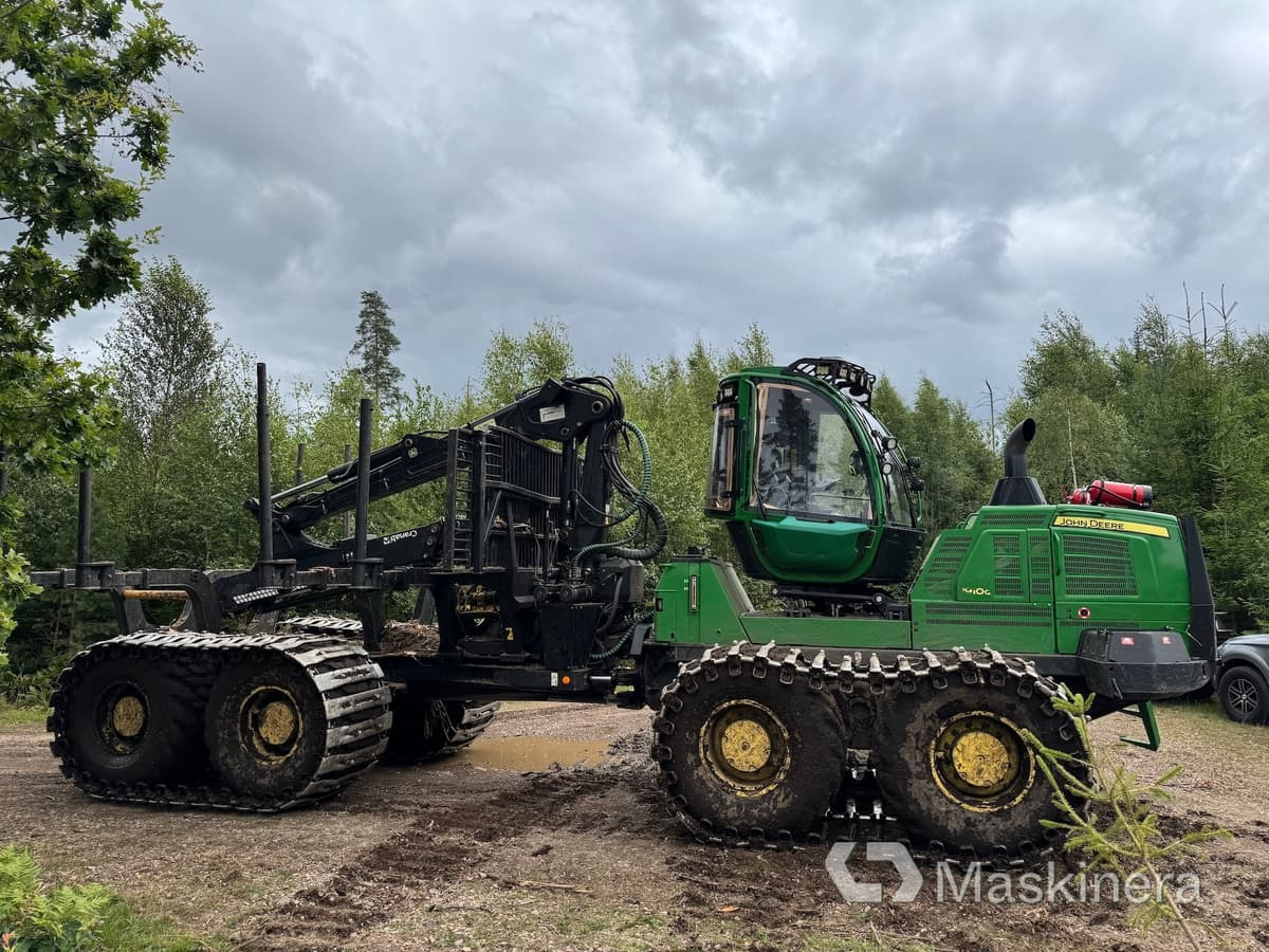 Skotare John Deere 1910G - Forvarder: slika Skotare John Deere 1910G - Forvarder Skotare John Deere 1910G - Forvarder: slika Skotare John Deere 1910G - Forvarder