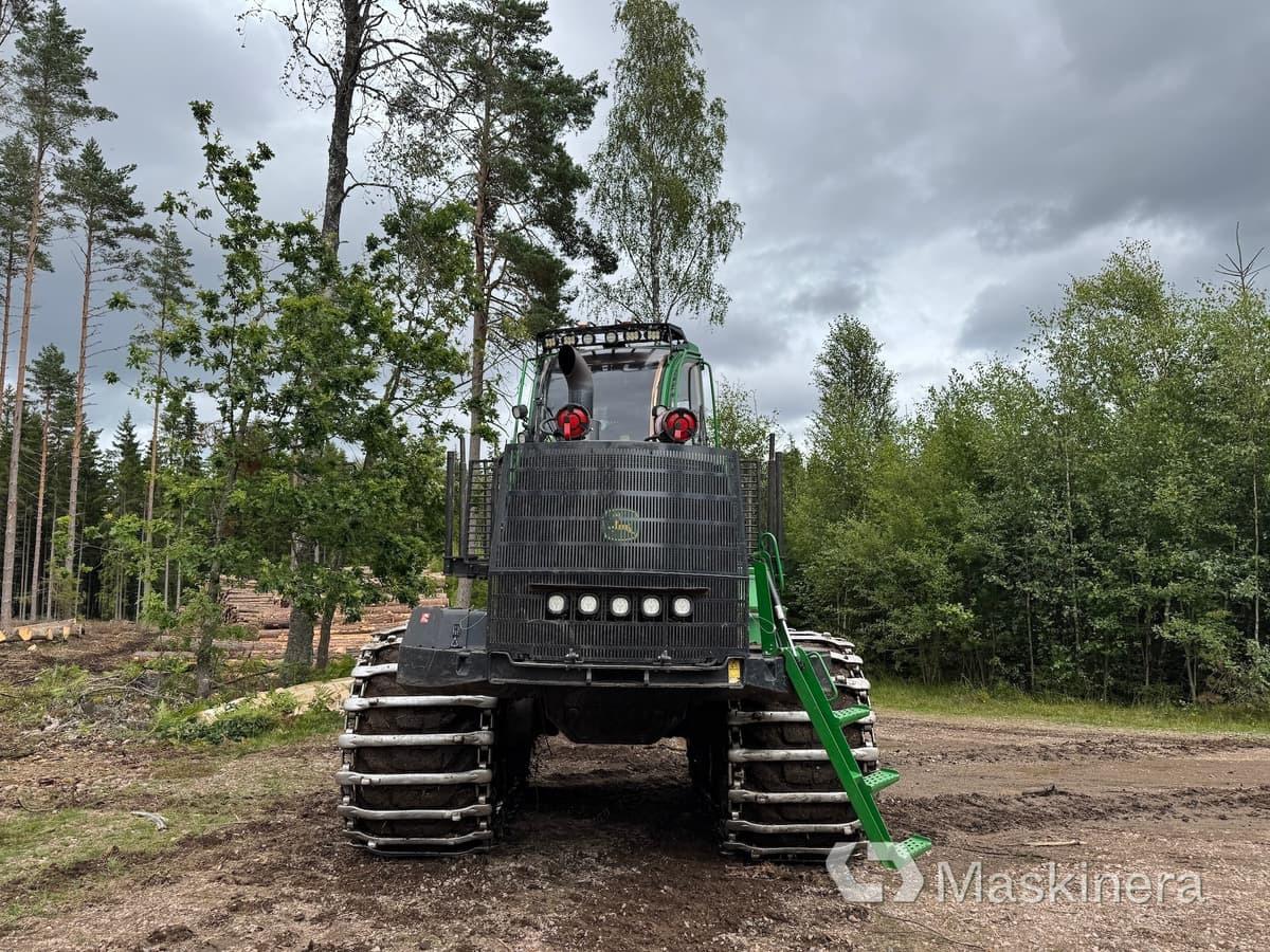 Skotare John Deere 1910G - Forvarder: slika Skotare John Deere 1910G - Forvarder Skotare John Deere 1910G - Forvarder: slika Skotare John Deere 1910G - Forvarder