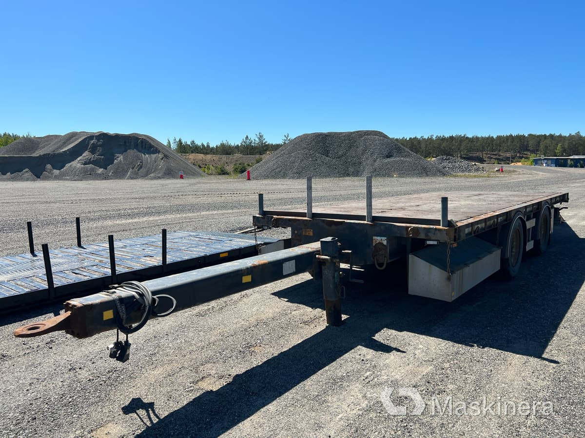 Prikolica s niskim utovarivačem Släp Närko C2YP53G11 med ramper: slika Prikolica s niskim utovarivačem Släp Närko C2YP53G11 med ramper