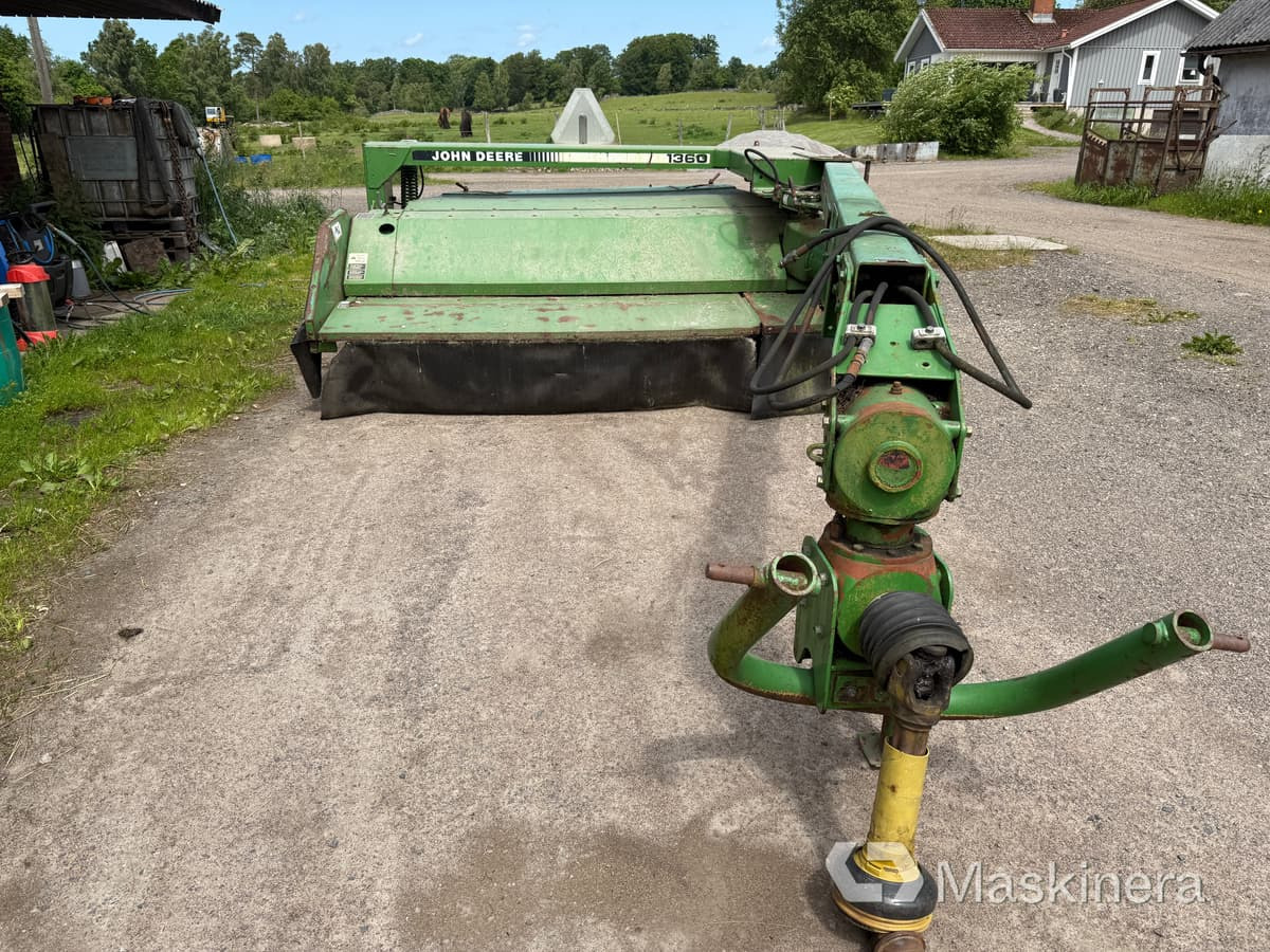 Slåtterkross John Deere 1360 - Kosilica: slika Slåtterkross John Deere 1360 - Kosilica Slåtterkross John Deere 1360 - Kosilica: slika Slåtterkross John Deere 1360 - Kosilica