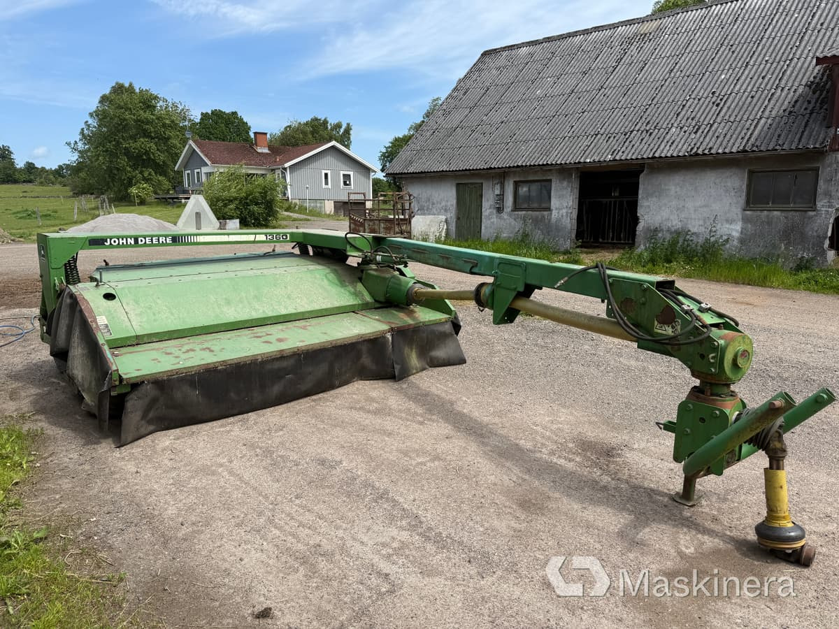 Slåtterkross John Deere 1360 - Kosilica: slika Slåtterkross John Deere 1360 - Kosilica Slåtterkross John Deere 1360 - Kosilica: slika Slåtterkross John Deere 1360 - Kosilica