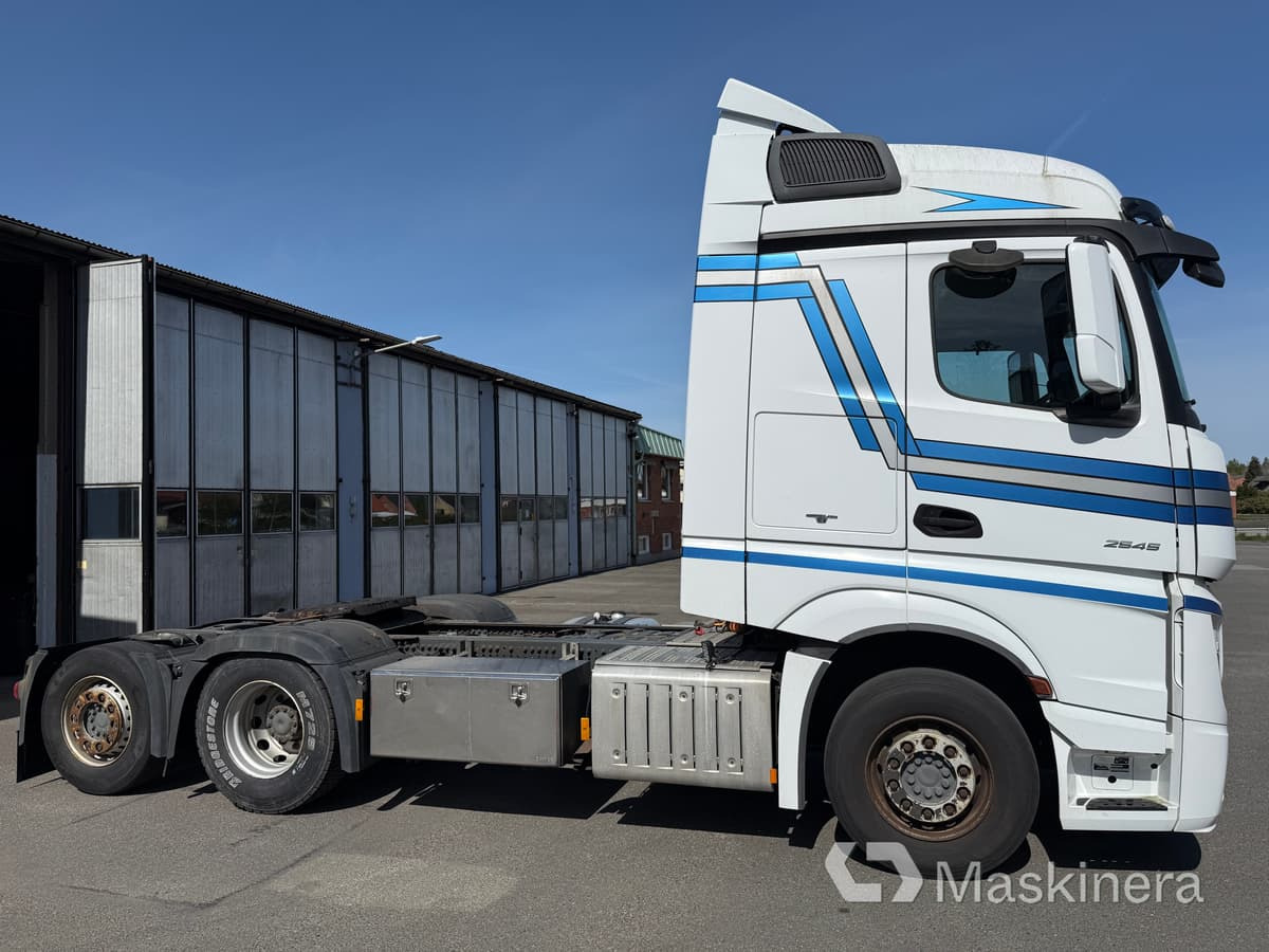 Dragbil Mercedes-Benz Actros 2545 - Tegljač: slika Dragbil Mercedes-Benz Actros 2545 - Tegljač Dragbil Mercedes-Benz Actros 2545 - Tegljač: slika Dragbil Mercedes-Benz Actros 2545 - Tegljač